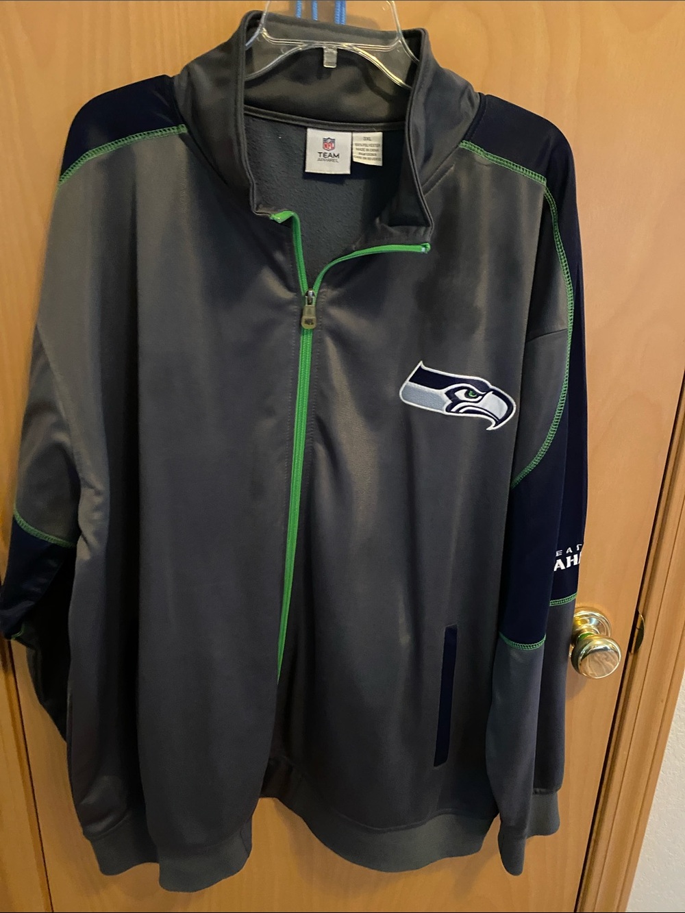 NFL Men's Navy, Gray & Green Full-Zip Seahawks Jacket
